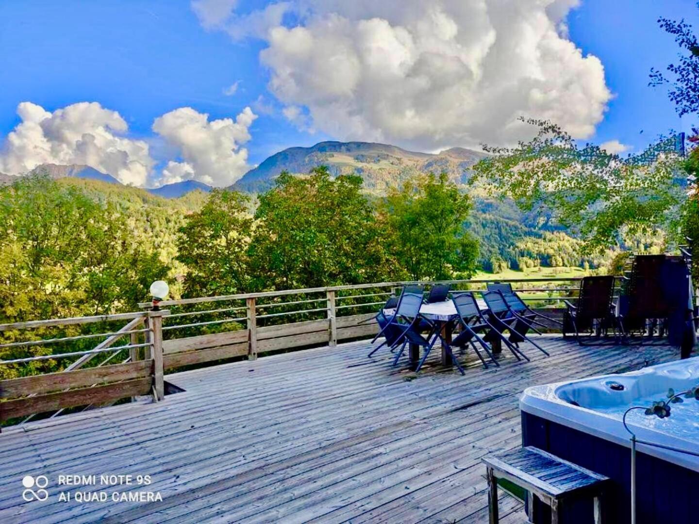 Charming Family Chalet For 8 People, With Private Hot Tub Les Clefs Exterior photo